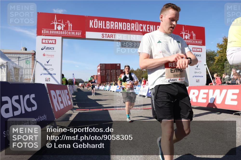 03.10.2025 - Köhlbrandbrückenlauf Lena Gebhardt http://msf.ph/oto/9058305 03.10.2025 13:09:39 Ziel 4262, 4298, 4358, 4365, 4502, 4614, 5803, 5813, 5907, 6379, 6438, 6481, 6667, 6803 meine-sportfotos.de