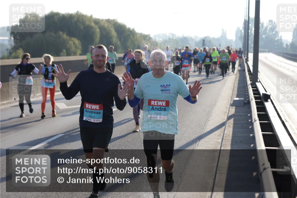 03.10.2025 - Köhlbrandbrückenlauf Jannik Wohlers http://msf.ph/oto/9058311 03.10.2025 09:21:39 Position 3 2847, 2848 meine-sportfotos.de