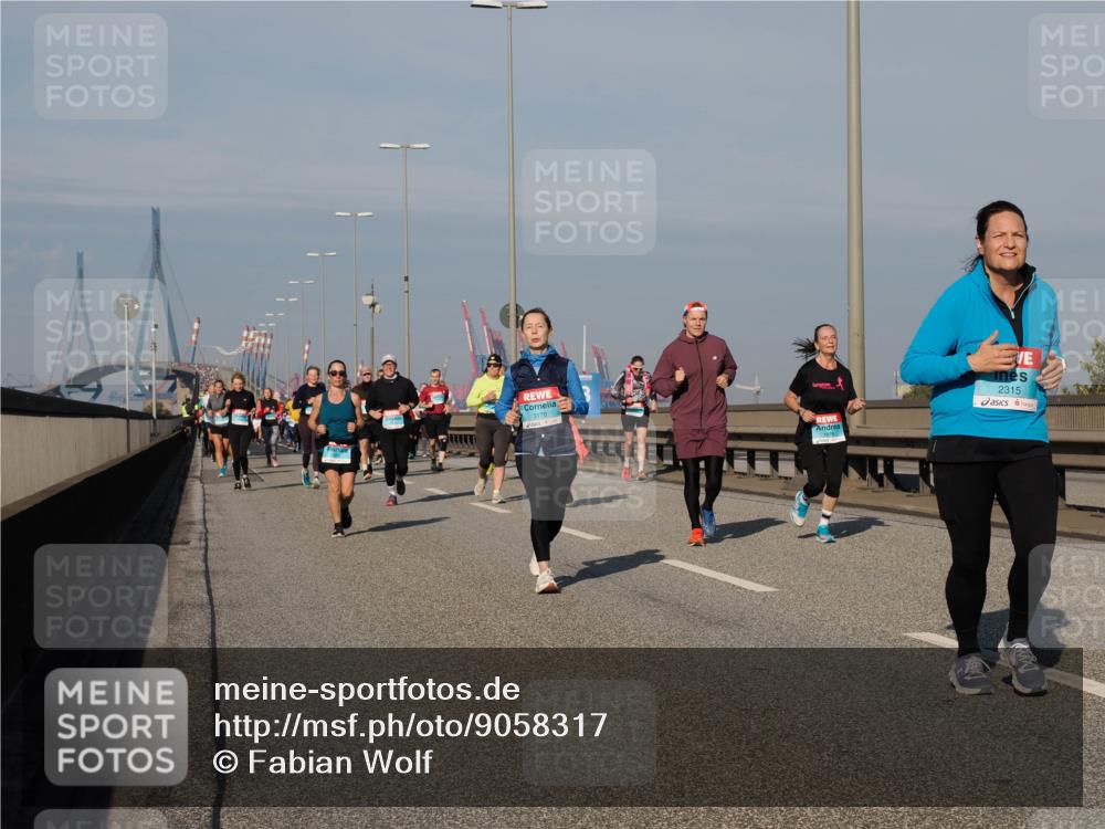 03.10.2025 - Köhlbrandbrückenlauf Fabian Wolf http://msf.ph/oto/9058317 03.10.2025 10:04:19 Position 3 3170, 2315 meine-sportfotos.de