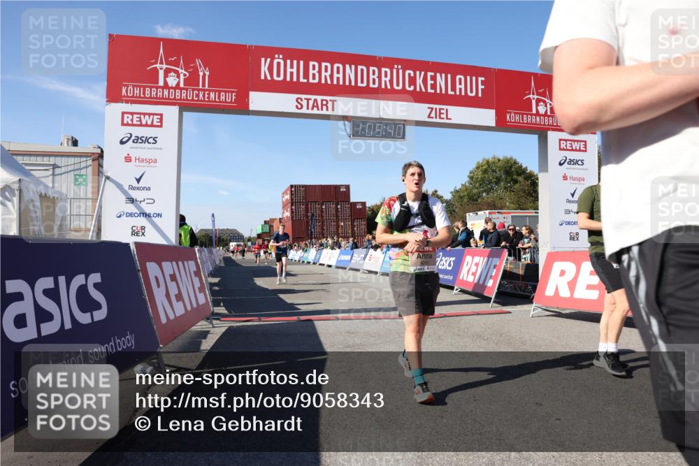 03.10.2025 - Köhlbrandbrückenlauf Lena Gebhardt http://msf.ph/oto/9058343 03.10.2025 13:09:40 Ziel 4262, 4298, 4358, 4365, 4502, 4614, 5803, 5813, 5907, 6308, 6379, 6438, 6481, 6659, 6667, 6803 meine-sportfotos.de