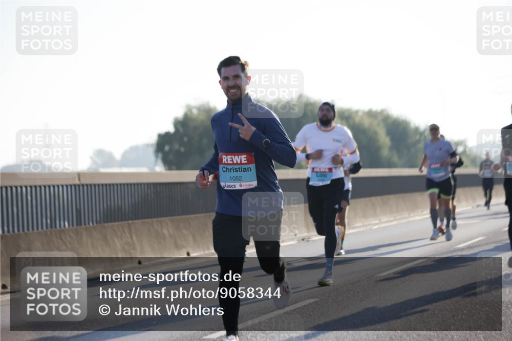 03.10.2025 - Köhlbrandbrückenlauf Jannik Wohlers http://msf.ph/oto/9058344 03.10.2025 09:13:59 Position 3 1052 meine-sportfotos.de