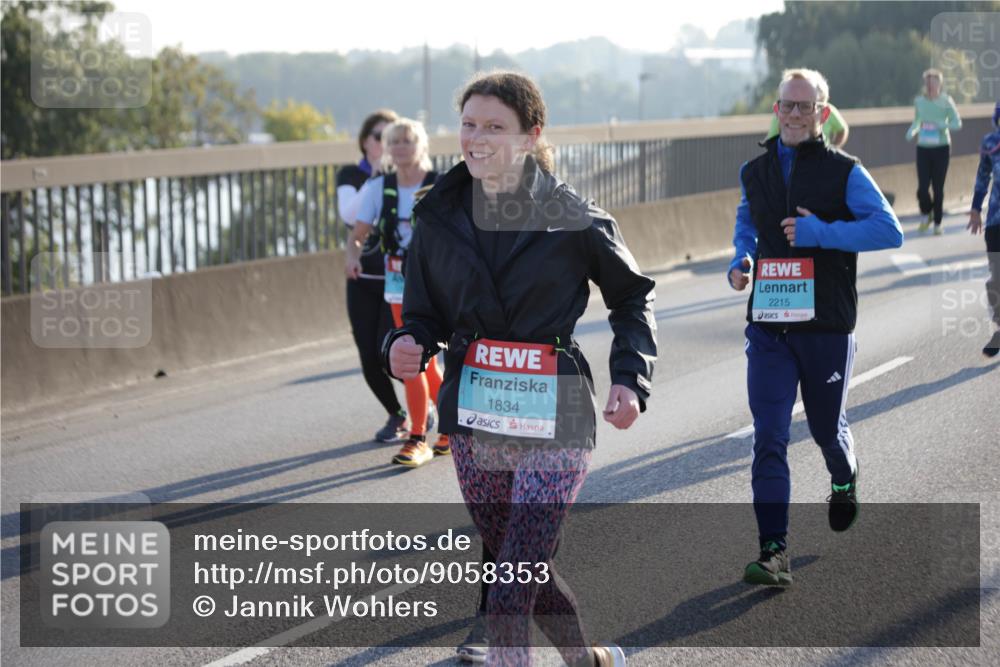 03.10.2025 - Köhlbrandbrückenlauf Jannik Wohlers http://msf.ph/oto/9058353 03.10.2025 09:21:43 Position 3 1834, 2215 meine-sportfotos.de