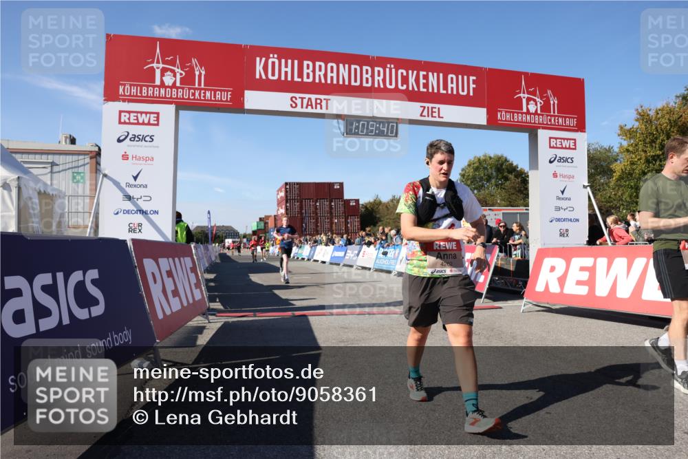 03.10.2025 - Köhlbrandbrückenlauf Lena Gebhardt http://msf.ph/oto/9058361 03.10.2025 13:09:41 Ziel 4262, 4298, 4358, 4365, 4502, 4614, 5803, 5813, 5907, 6308, 6379, 6438, 6481, 6659, 6667, 6803 meine-sportfotos.de