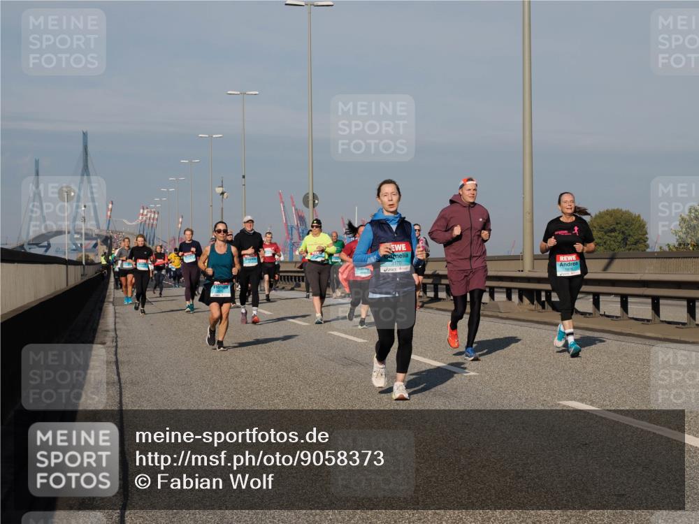 03.10.2025 - Köhlbrandbrückenlauf Fabian Wolf http://msf.ph/oto/9058373 03.10.2025 10:04:20 Position 3 3170, 1978 meine-sportfotos.de