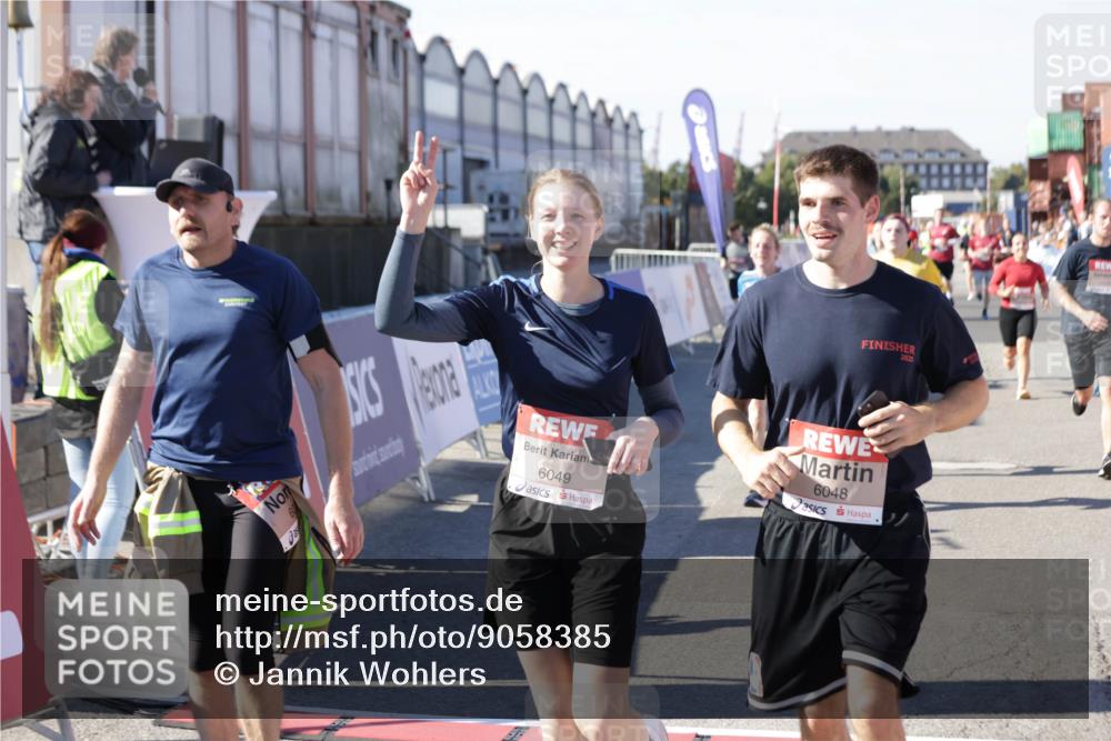 03.10.2025 - Köhlbrandbrückenlauf Jannik Wohlers http://msf.ph/oto/9058385 03.10.2025 13:11:52 Ziel 4100, 4101, 4178, 4353, 4354, 4469, 4568, 4685, 4736, 5097, 5396, 5426, 5866, 5869, 5937, 6033, 6048, 6049, 6622, 6763, 6796 meine-sportfotos.de