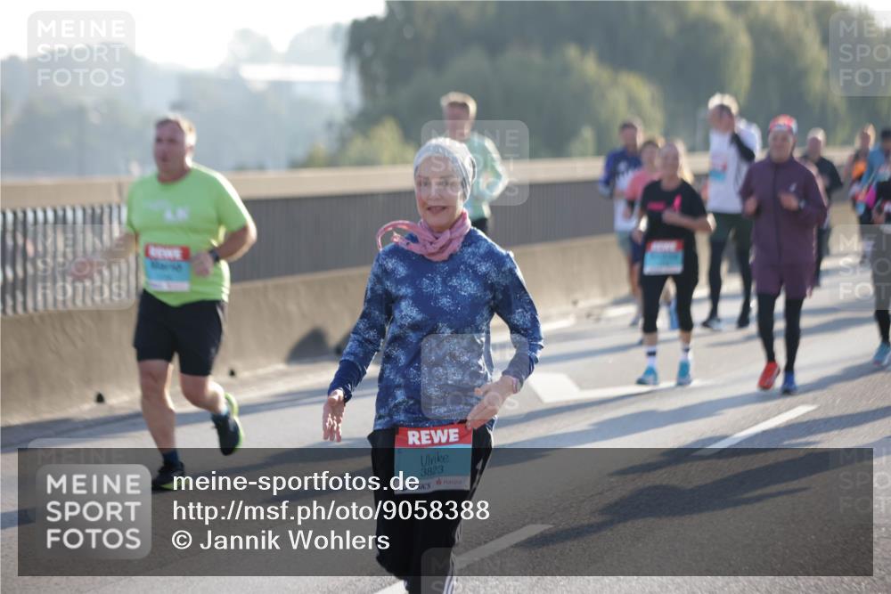 03.10.2025 - Köhlbrandbrückenlauf Jannik Wohlers http://msf.ph/oto/9058388 03.10.2025 09:21:44 Position 3 3823 meine-sportfotos.de
