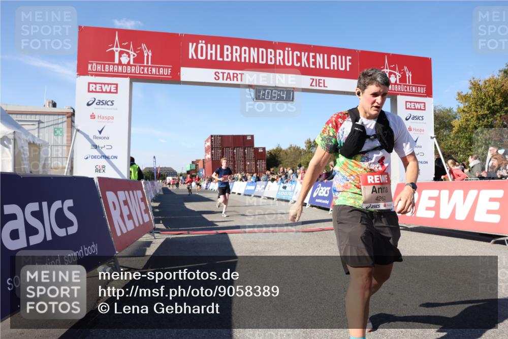 03.10.2025 - Köhlbrandbrückenlauf Lena Gebhardt http://msf.ph/oto/9058389 03.10.2025 13:09:41 Ziel 4262, 4298, 4358, 4365, 4502, 4614, 5803, 5813, 5907, 6308, 6379, 6438, 6481, 6659, 6667, 6803 meine-sportfotos.de