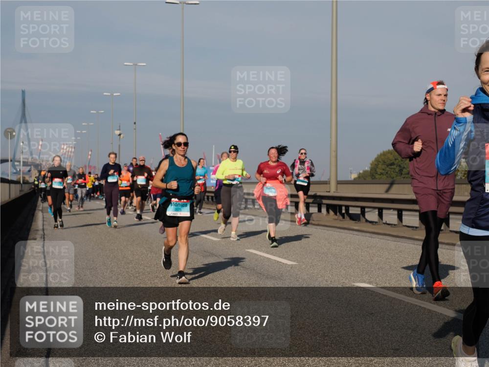 03.10.2025 - Köhlbrandbrückenlauf Fabian Wolf http://msf.ph/oto/9058397 03.10.2025 10:04:23 Position 3 2075 meine-sportfotos.de