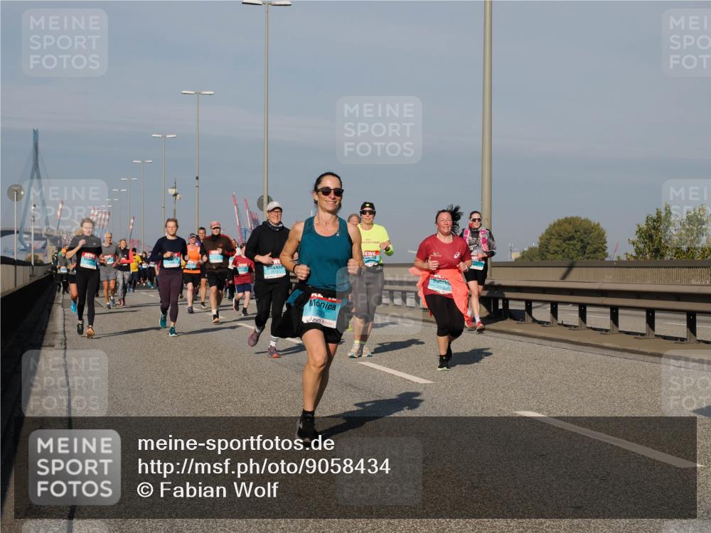 03.10.2025 - Köhlbrandbrückenlauf Fabian Wolf http://msf.ph/oto/9058434 03.10.2025 10:04:24 Position 3  meine-sportfotos.de