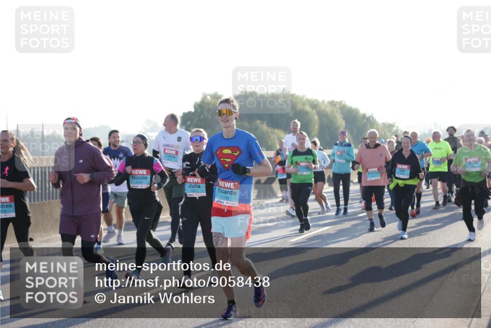 03.10.2025 - Köhlbrandbrückenlauf Jannik Wohlers http://msf.ph/oto/9058438 03.10.2025 09:21:48 Position 3 978, 24, 2789, 1971, 1709 meine-sportfotos.de