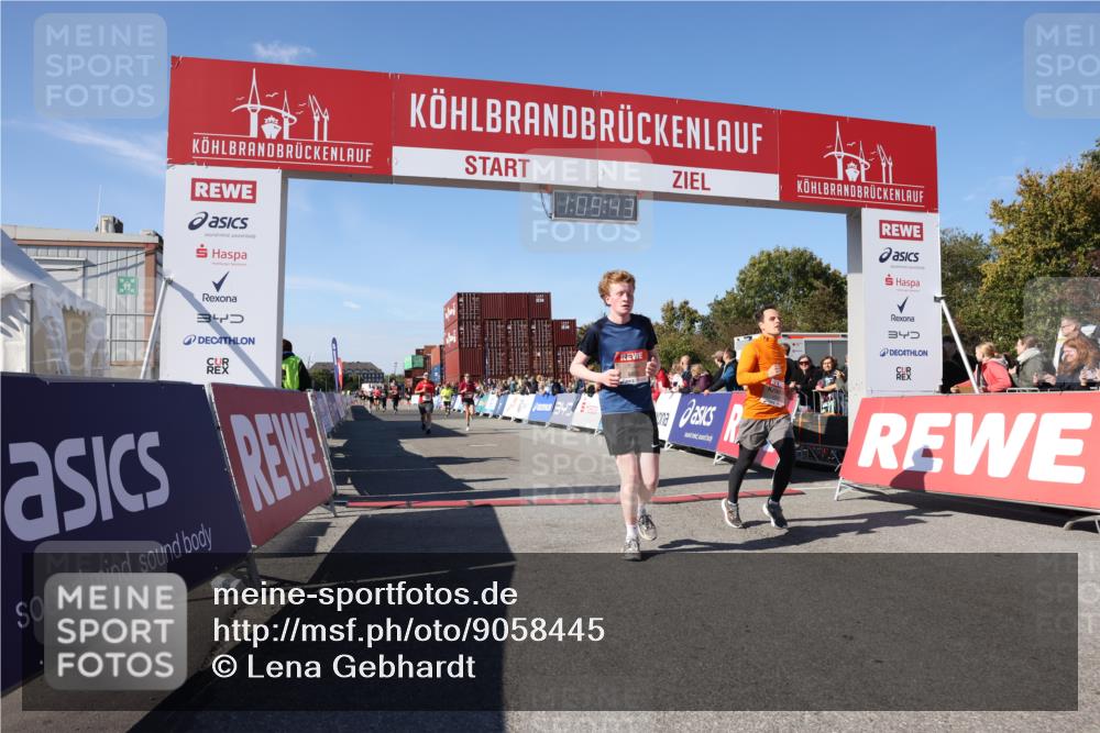 03.10.2025 - Köhlbrandbrückenlauf Lena Gebhardt http://msf.ph/oto/9058445 03.10.2025 13:09:43 Ziel 4262, 4358, 4365, 4502, 4614, 5803, 5813, 5907, 6308, 6379, 6438, 6659, 6803 meine-sportfotos.de