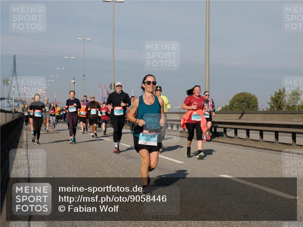 03.10.2025 - Köhlbrandbrückenlauf Fabian Wolf http://msf.ph/oto/9058446 03.10.2025 10:04:24 Position 3 2075 meine-sportfotos.de