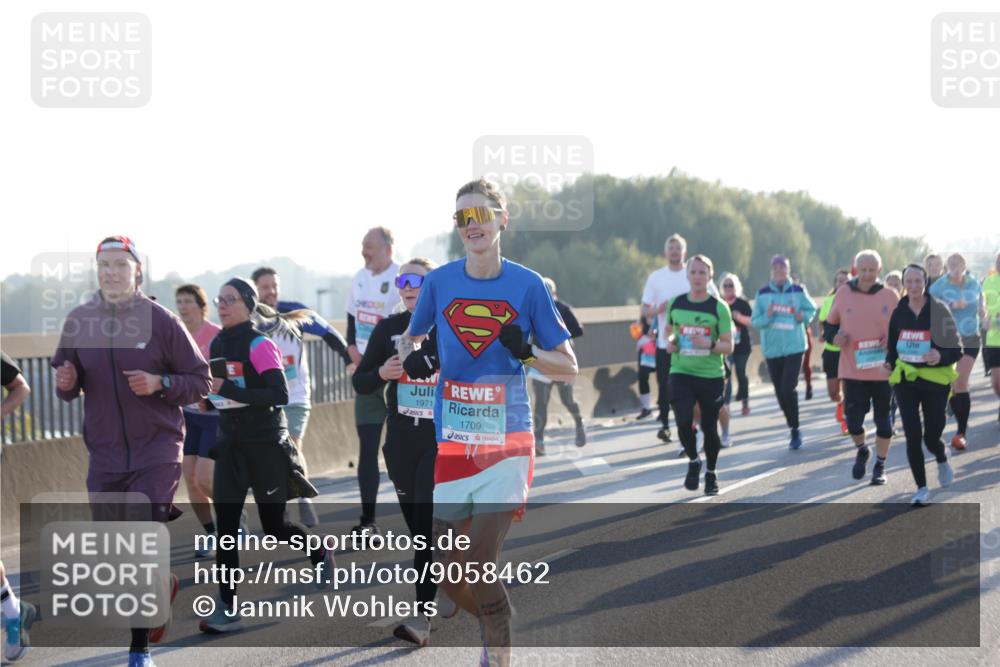 03.10.2025 - Köhlbrandbrückenlauf Jannik Wohlers http://msf.ph/oto/9058462 03.10.2025 09:21:48 Position 3 1971, 1709 meine-sportfotos.de