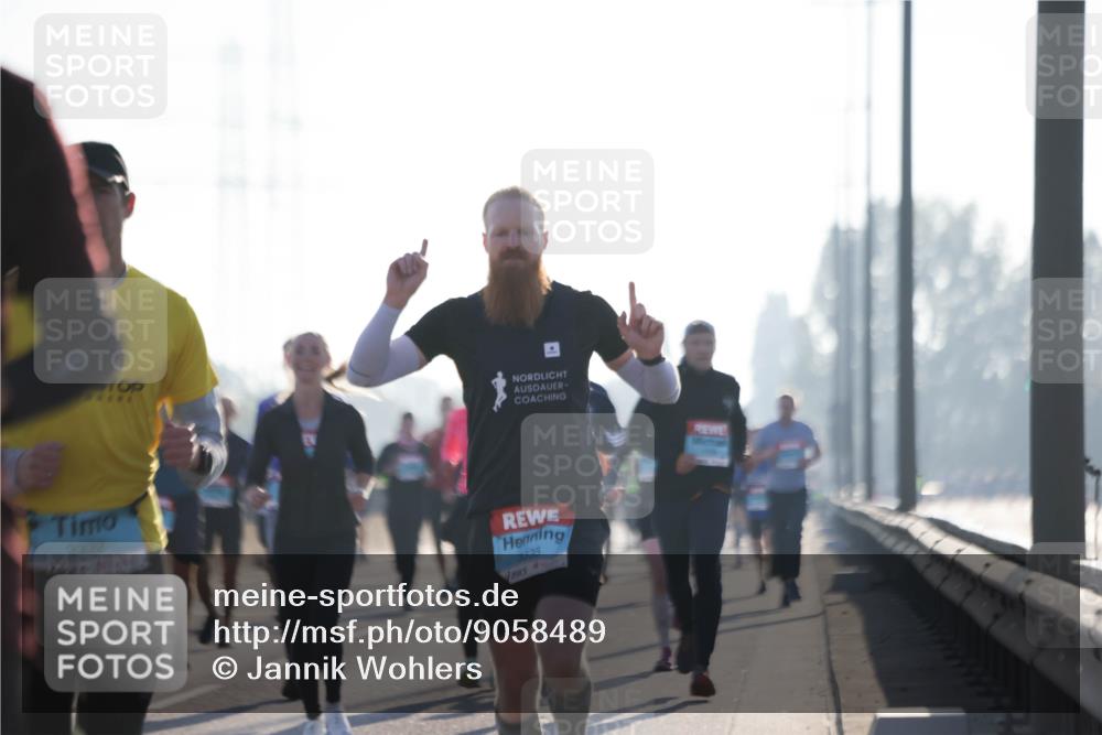 03.10.2025 - Köhlbrandbrückenlauf Jannik Wohlers http://msf.ph/oto/9058489 03.10.2025 09:14:03 Position 3 2832, 3335 meine-sportfotos.de