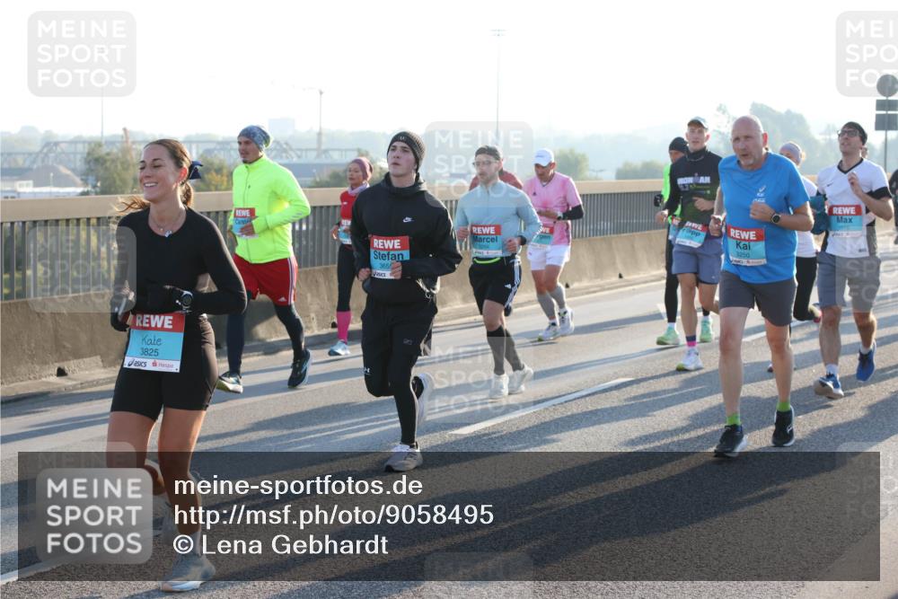 03.10.2025 - Köhlbrandbrückenlauf Lena Gebhardt http://msf.ph/oto/9058495 03.10.2025 09:18:28 Position 1 3825, 3655, 3250, 1516 meine-sportfotos.de