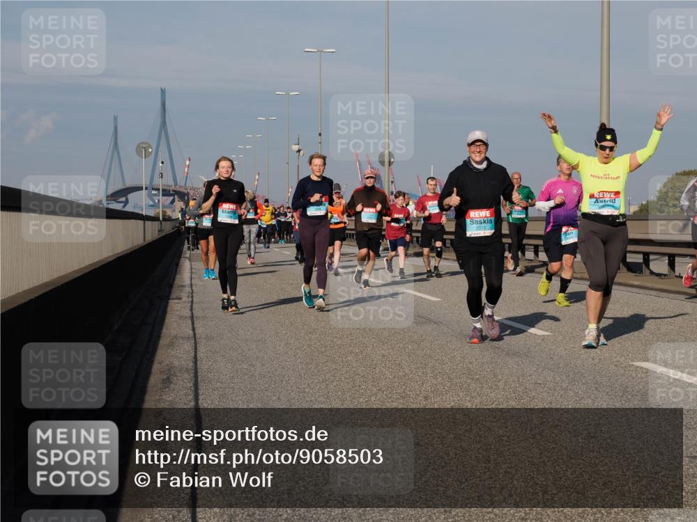 03.10.2025 - Köhlbrandbrückenlauf Fabian Wolf http://msf.ph/oto/9058503 03.10.2025 10:04:26 Position 3 2072 meine-sportfotos.de