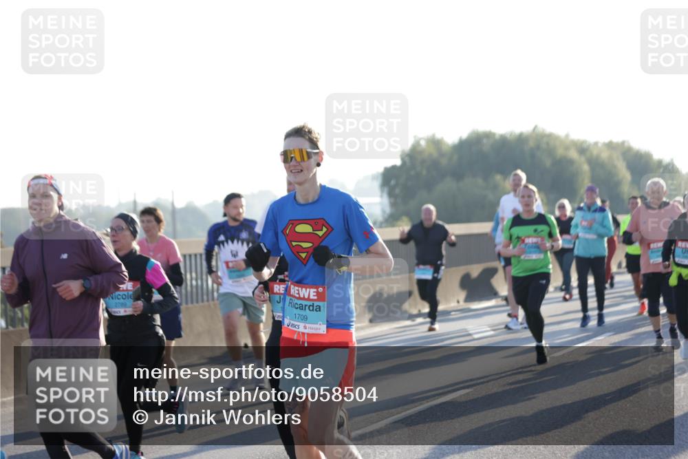 03.10.2025 - Köhlbrandbrückenlauf Jannik Wohlers http://msf.ph/oto/9058504 03.10.2025 09:21:49 Position 3 2789, 1709 meine-sportfotos.de