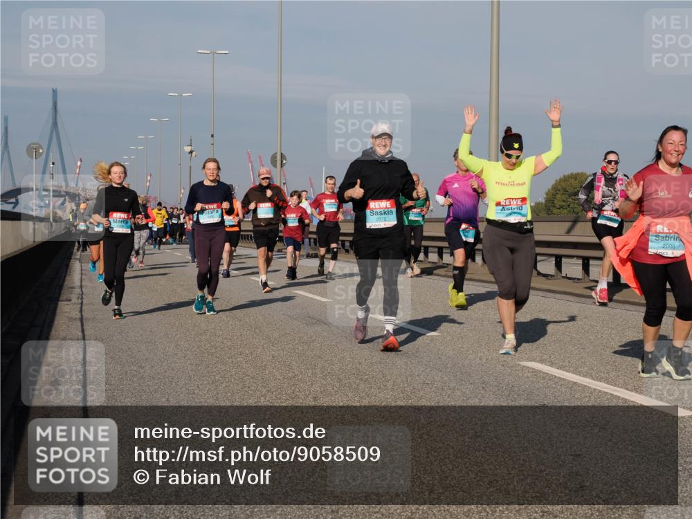 03.10.2025 - Köhlbrandbrückenlauf Fabian Wolf http://msf.ph/oto/9058509 03.10.2025 10:04:26 Position 3 2072, 2008 meine-sportfotos.de
