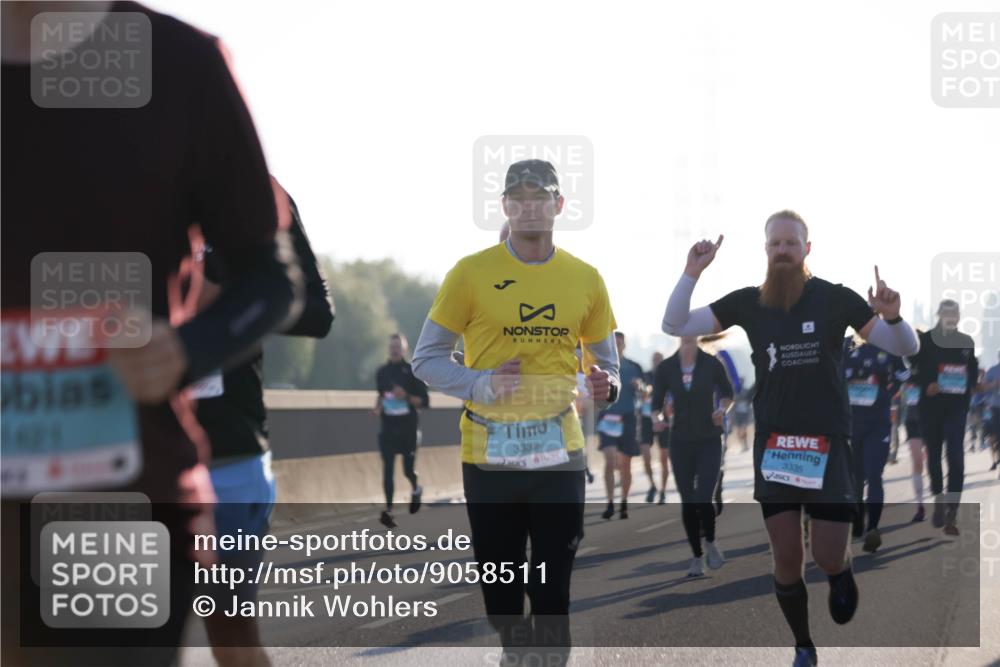 03.10.2025 - Köhlbrandbrückenlauf Jannik Wohlers http://msf.ph/oto/9058511 03.10.2025 09:14:03 Position 3 1421, 3332, 3335 meine-sportfotos.de