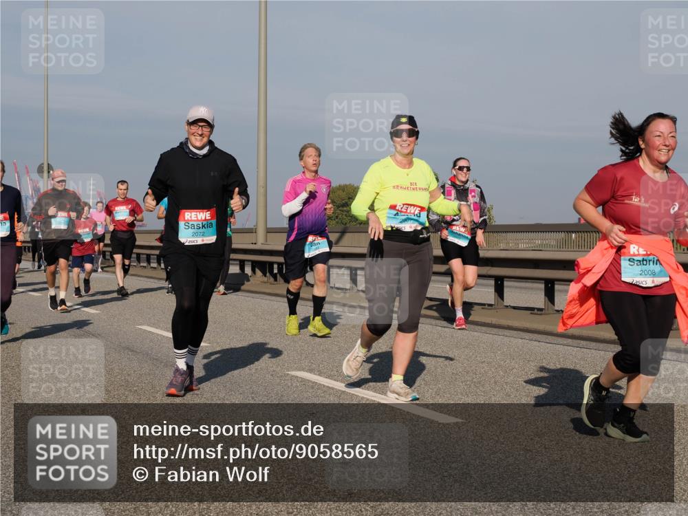 03.10.2025 - Köhlbrandbrückenlauf Fabian Wolf http://msf.ph/oto/9058565 03.10.2025 10:04:27 Position 3 2072, 290, 2008 meine-sportfotos.de