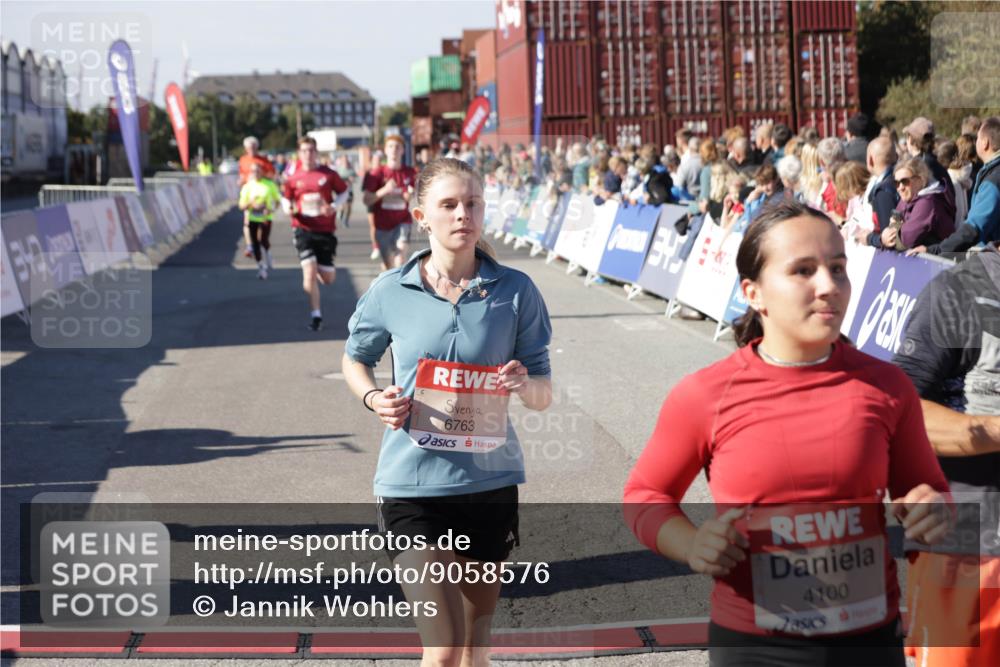 03.10.2025 - Köhlbrandbrückenlauf Jannik Wohlers http://msf.ph/oto/9058576 03.10.2025 13:11:57 Ziel 4100, 4101, 4469, 4685, 5097, 5396, 5426, 5910, 5911, 5927, 6033, 6048, 6049, 6763, 6796 meine-sportfotos.de
