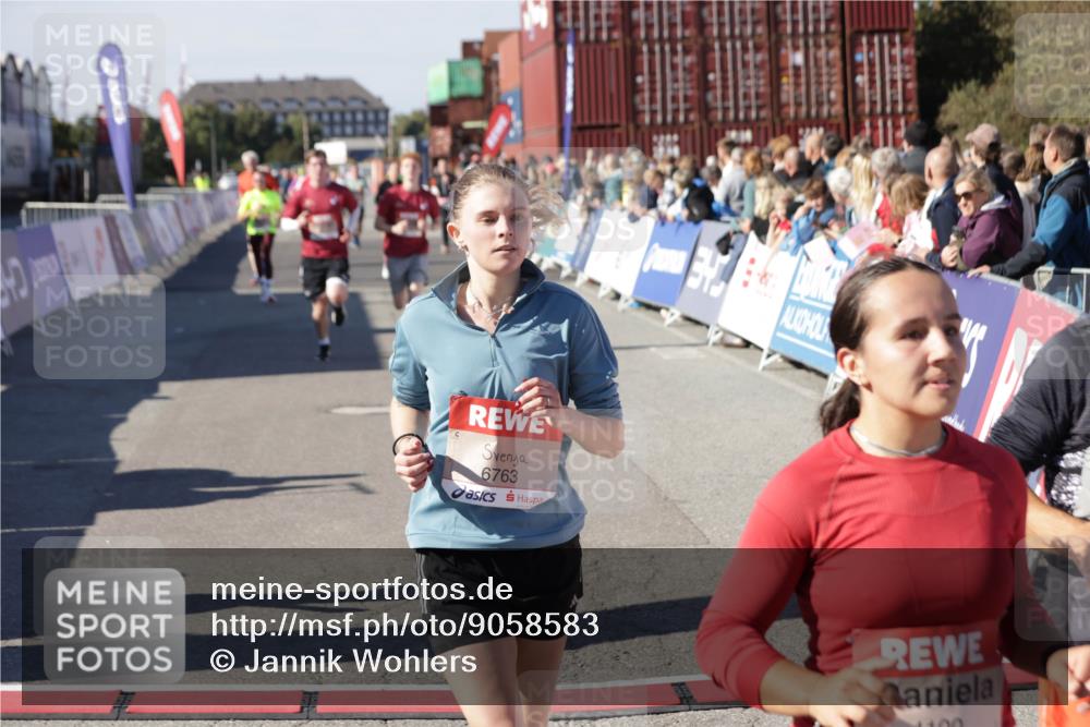 03.10.2025 - Köhlbrandbrückenlauf Jannik Wohlers http://msf.ph/oto/9058583 03.10.2025 13:11:58 Ziel 4100, 4101, 4469, 4685, 5097, 5396, 5426, 5856, 5910, 5911, 5927, 6033, 6048, 6049, 6184, 6763, 6796 meine-sportfotos.de