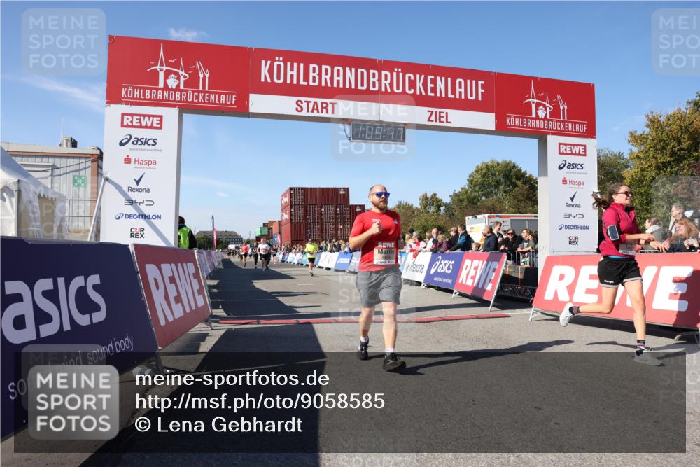 03.10.2025 - Köhlbrandbrückenlauf Lena Gebhardt http://msf.ph/oto/9058585 03.10.2025 13:09:48 Ziel 4262, 4502, 4625, 4718, 4837, 5520, 5941, 6308, 6659, 6803 meine-sportfotos.de