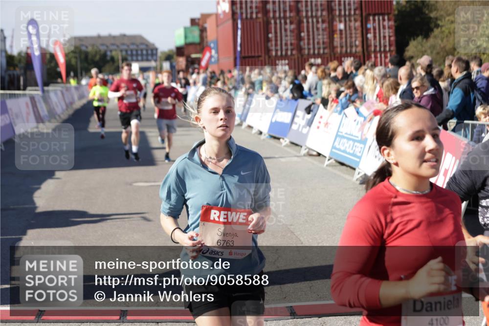 03.10.2025 - Köhlbrandbrückenlauf Jannik Wohlers http://msf.ph/oto/9058588 03.10.2025 13:11:58 Ziel 4100, 4101, 4469, 4685, 5097, 5396, 5426, 5856, 5910, 5911, 5927, 6033, 6048, 6049, 6184, 6763, 6796 meine-sportfotos.de