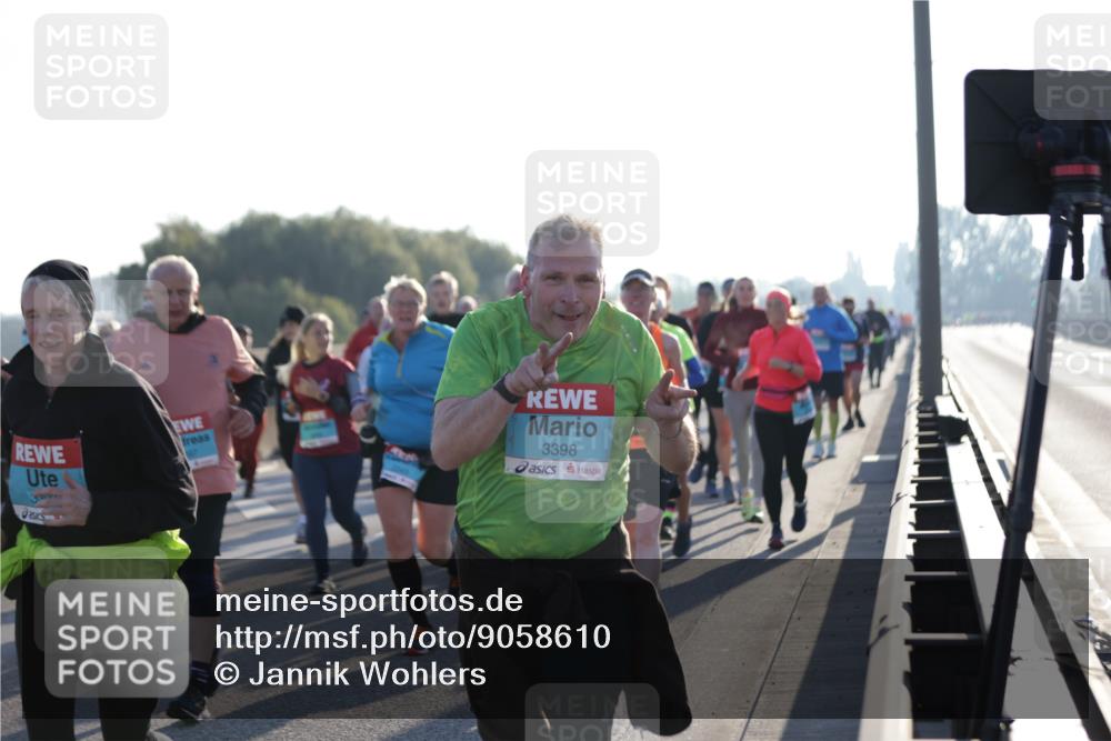 03.10.2025 - Köhlbrandbrückenlauf Jannik Wohlers http://msf.ph/oto/9058610 03.10.2025 09:21:52 Position 3 3398 meine-sportfotos.de