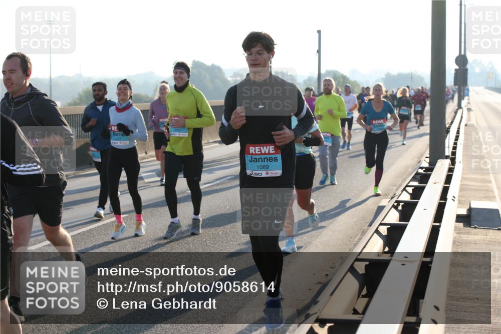 03.10.2025 - Köhlbrandbrückenlauf Lena Gebhardt http://msf.ph/oto/9058614 03.10.2025 09:18:31 Position 1 3227, 1089 meine-sportfotos.de