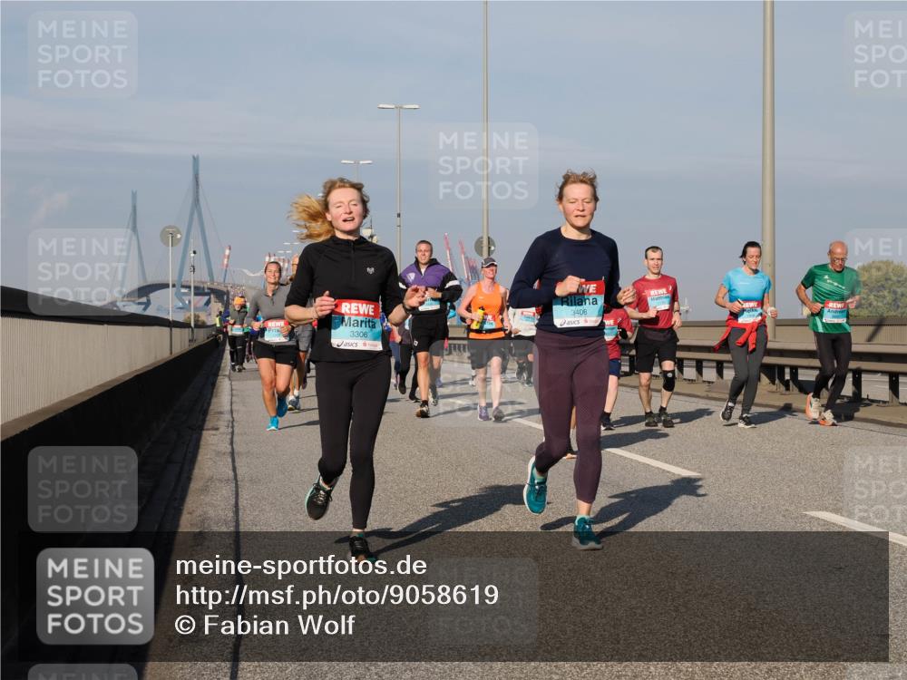 03.10.2025 - Köhlbrandbrückenlauf Fabian Wolf http://msf.ph/oto/9058619 03.10.2025 10:04:29 Position 3 3306, 3408 meine-sportfotos.de