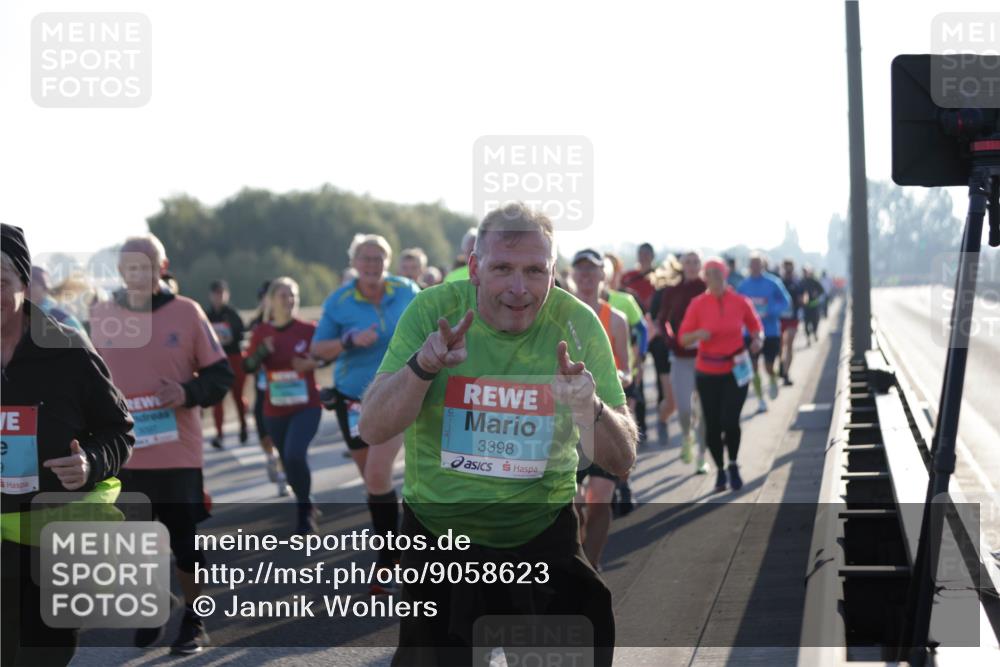 03.10.2025 - Köhlbrandbrückenlauf Jannik Wohlers http://msf.ph/oto/9058623 03.10.2025 09:21:52 Position 3 9, 3092, 3398 meine-sportfotos.de