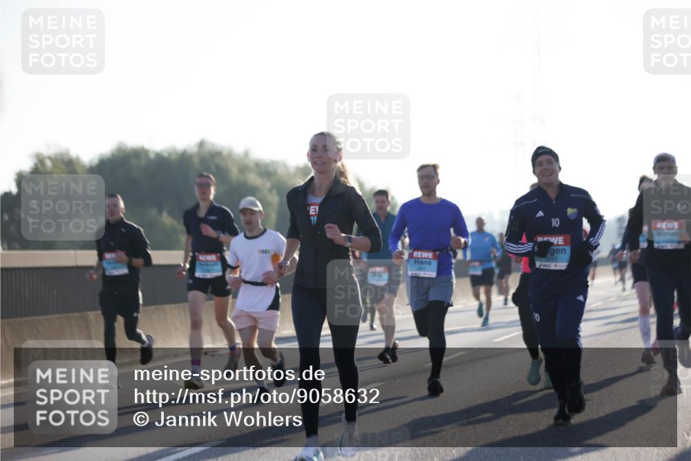 03.10.2025 - Köhlbrandbrückenlauf Jannik Wohlers http://msf.ph/oto/9058632 03.10.2025 09:14:06 Position 3 10, 3243 meine-sportfotos.de
