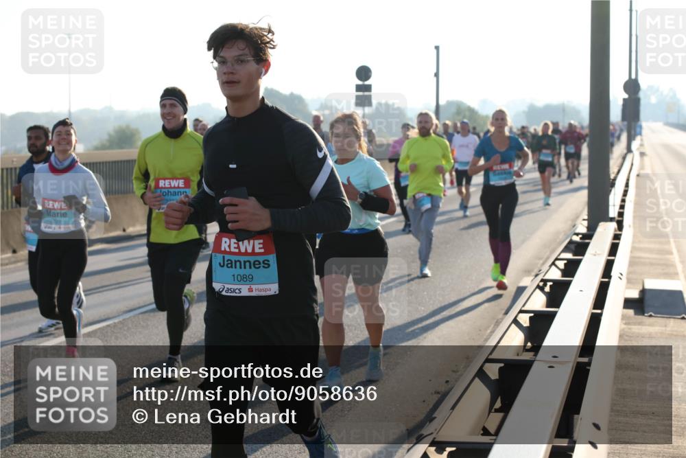 03.10.2025 - Köhlbrandbrückenlauf Lena Gebhardt http://msf.ph/oto/9058636 03.10.2025 09:18:32 Position 1 1089 meine-sportfotos.de