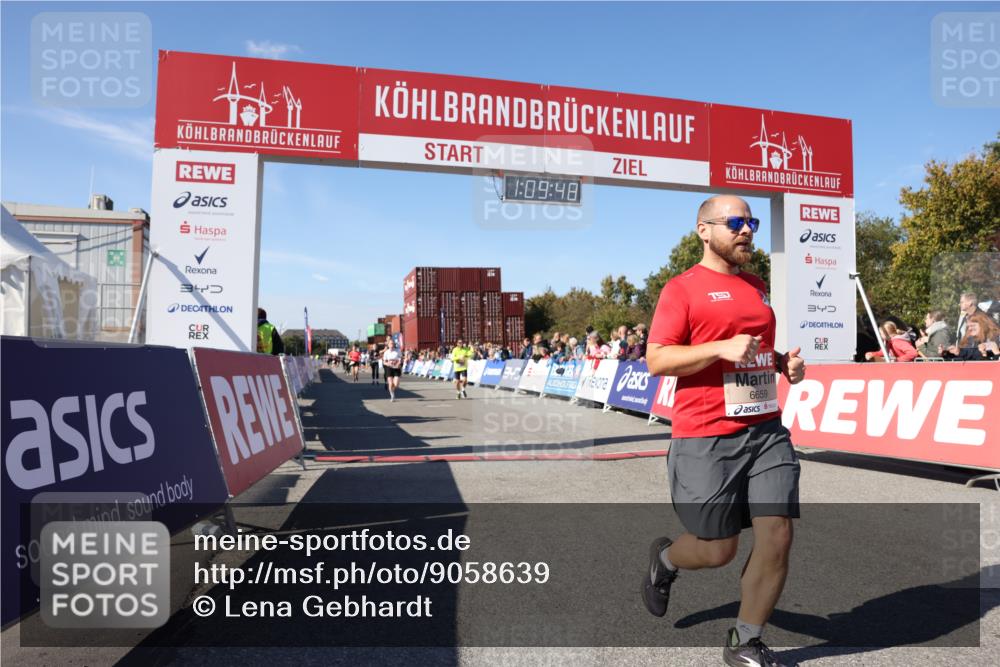 03.10.2025 - Köhlbrandbrückenlauf Lena Gebhardt http://msf.ph/oto/9058639 03.10.2025 13:09:49 Ziel 4502, 4625, 4718, 4837, 5520, 5941, 6308, 6659, 6803 meine-sportfotos.de