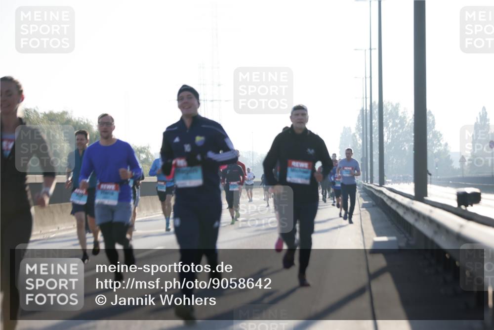 03.10.2025 - Köhlbrandbrückenlauf Jannik Wohlers http://msf.ph/oto/9058642 03.10.2025 09:14:06 Position 3  meine-sportfotos.de