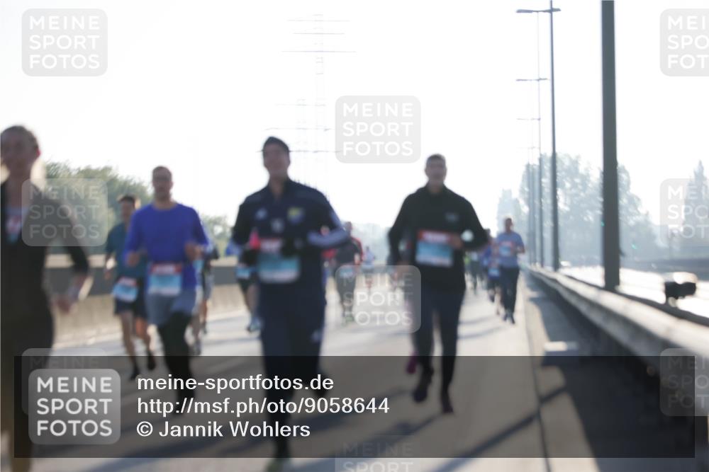 03.10.2025 - Köhlbrandbrückenlauf Jannik Wohlers http://msf.ph/oto/9058644 03.10.2025 09:14:06 Position 3  meine-sportfotos.de