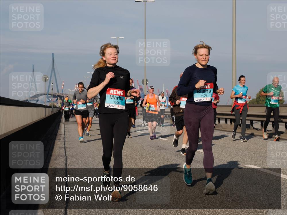 03.10.2025 - Köhlbrandbrückenlauf Fabian Wolf http://msf.ph/oto/9058646 03.10.2025 10:04:29 Position 3 3306, 3408 meine-sportfotos.de