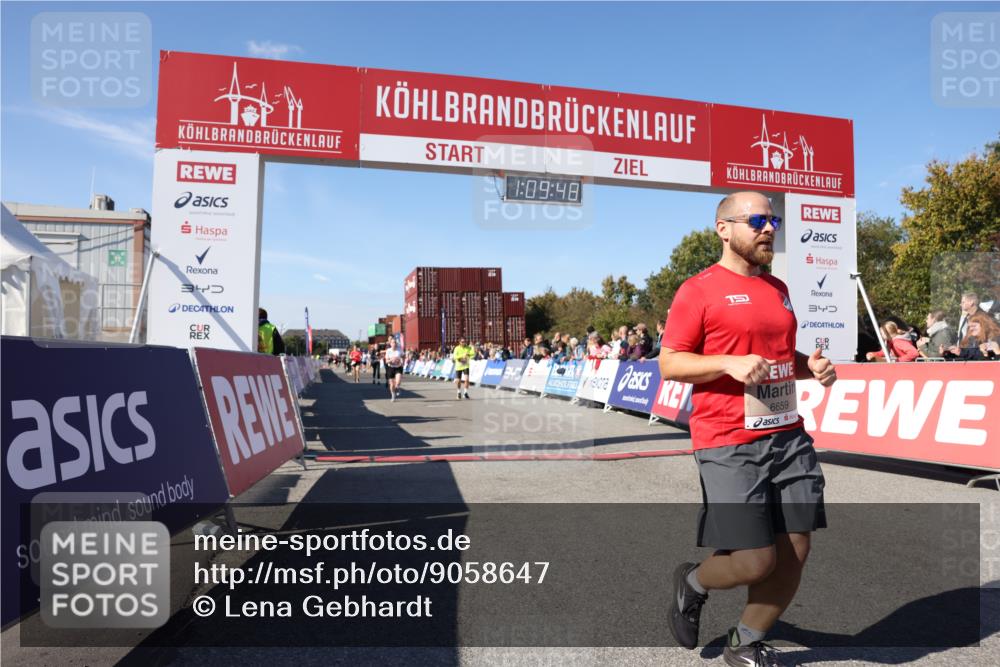 03.10.2025 - Köhlbrandbrückenlauf Lena Gebhardt http://msf.ph/oto/9058647 03.10.2025 13:09:49 Ziel 4502, 4625, 4718, 4837, 5520, 5941, 6308, 6659, 6803 meine-sportfotos.de
