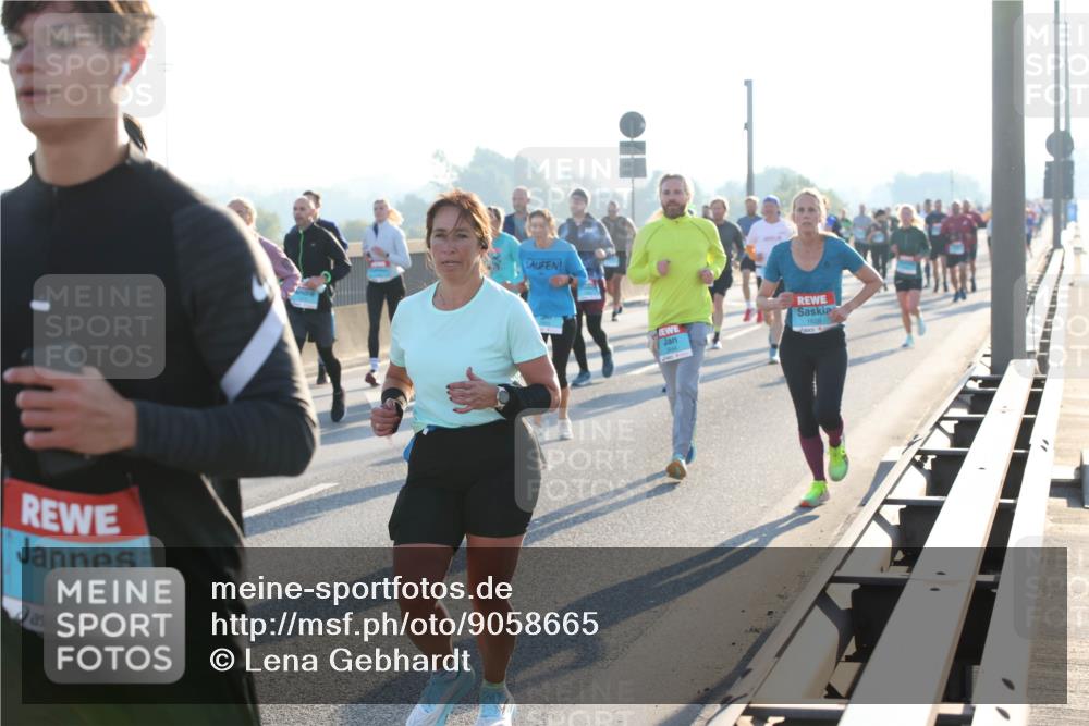 03.10.2025 - Köhlbrandbrückenlauf Lena Gebhardt http://msf.ph/oto/9058665 03.10.2025 09:18:32 Position 1 1089 meine-sportfotos.de