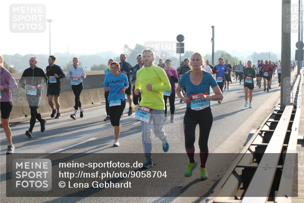03.10.2025 - Köhlbrandbrückenlauf Lena Gebhardt http://msf.ph/oto/9058704 03.10.2025 09:18:34 Position 1 1313, 3444, 1626 meine-sportfotos.de