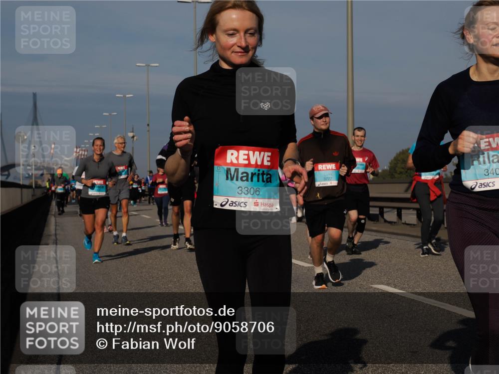 03.10.2025 - Köhlbrandbrückenlauf Fabian Wolf http://msf.ph/oto/9058706 03.10.2025 10:04:30 Position 3 3306, 3777, 340 meine-sportfotos.de