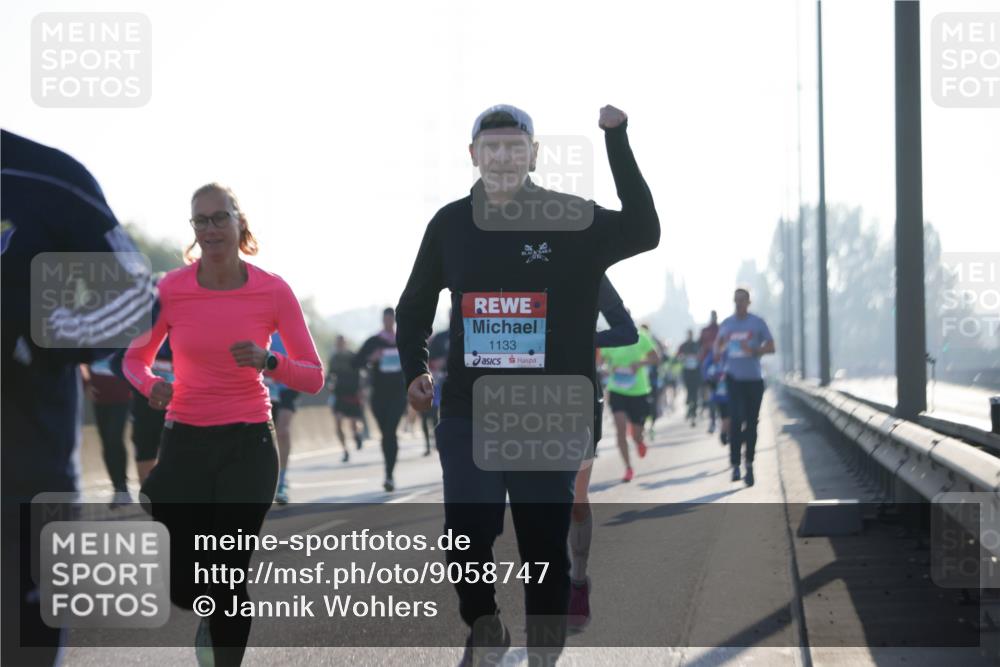 03.10.2025 - Köhlbrandbrückenlauf Jannik Wohlers http://msf.ph/oto/9058747 03.10.2025 09:14:08 Position 3 1133 meine-sportfotos.de