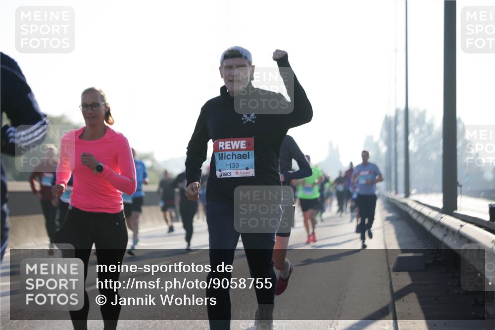 03.10.2025 - Köhlbrandbrückenlauf Jannik Wohlers http://msf.ph/oto/9058755 03.10.2025 09:14:08 Position 3 1133 meine-sportfotos.de
