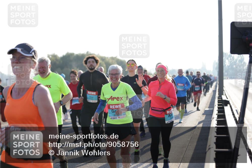 03.10.2025 - Köhlbrandbrückenlauf Jannik Wohlers http://msf.ph/oto/9058756 03.10.2025 09:21:54 Position 3 2006, 3725, 27 meine-sportfotos.de