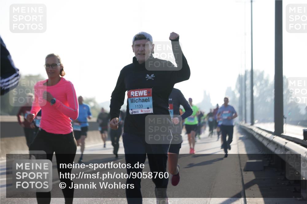 03.10.2025 - Köhlbrandbrückenlauf Jannik Wohlers http://msf.ph/oto/9058760 03.10.2025 09:14:08 Position 3 1133 meine-sportfotos.de