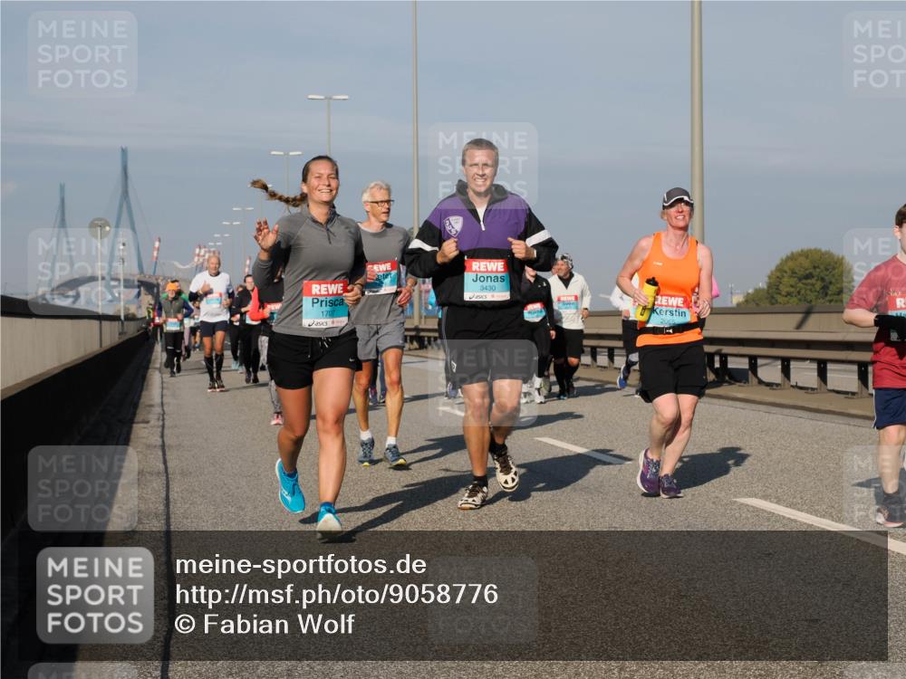 03.10.2025 - Köhlbrandbrückenlauf Fabian Wolf http://msf.ph/oto/9058776 03.10.2025 10:04:32 Position 3 1707, 3430, 2065 meine-sportfotos.de