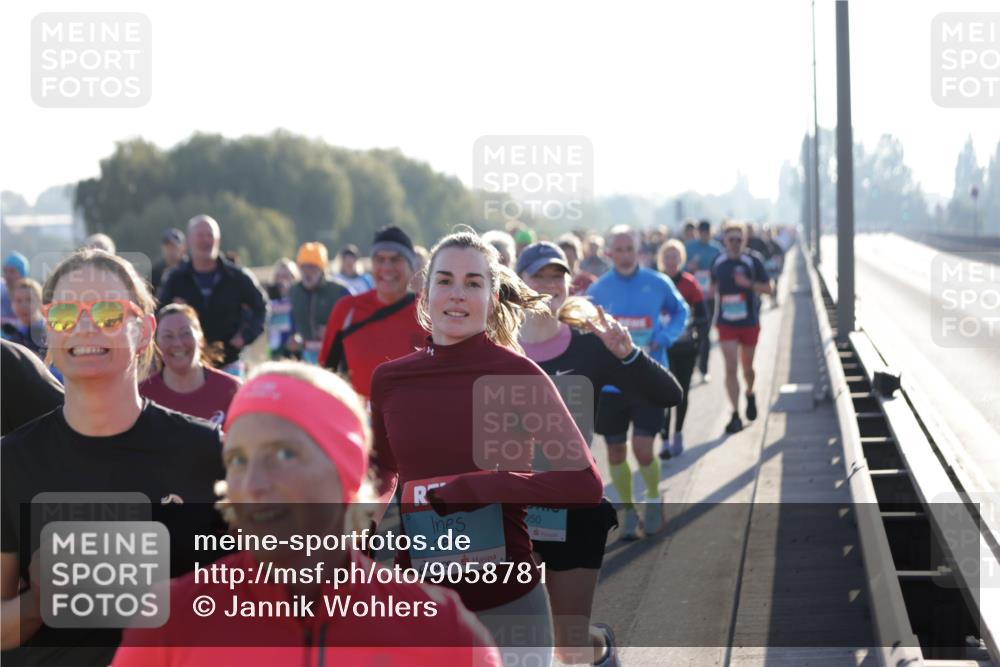 03.10.2025 - Köhlbrandbrückenlauf Jannik Wohlers http://msf.ph/oto/9058781 03.10.2025 09:21:56 Position 3 3816, 50 meine-sportfotos.de