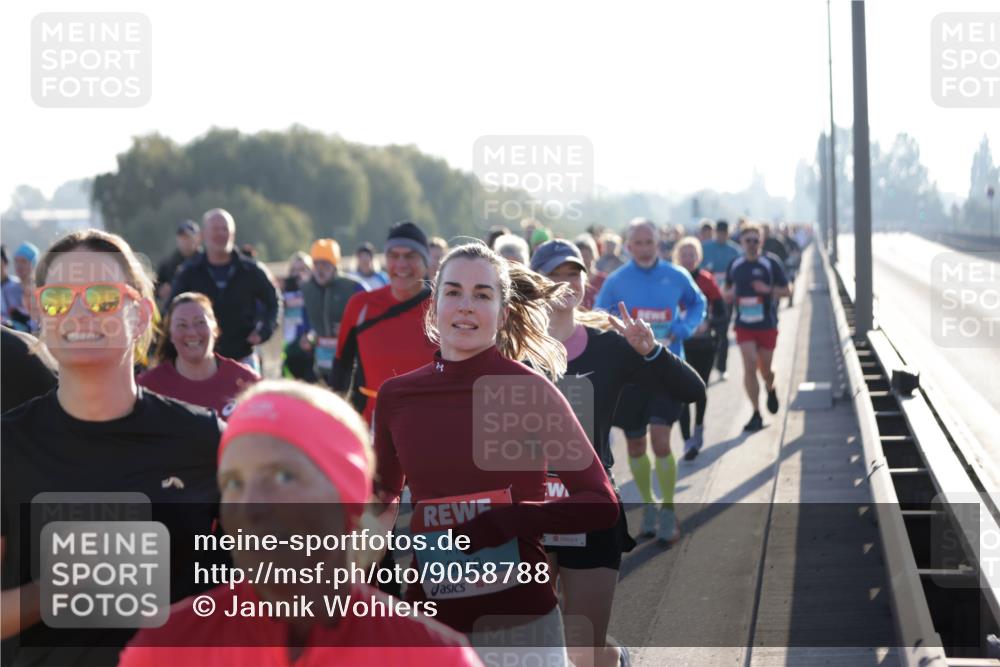 03.10.2025 - Köhlbrandbrückenlauf Jannik Wohlers http://msf.ph/oto/9058788 03.10.2025 09:21:56 Position 3 3816 meine-sportfotos.de