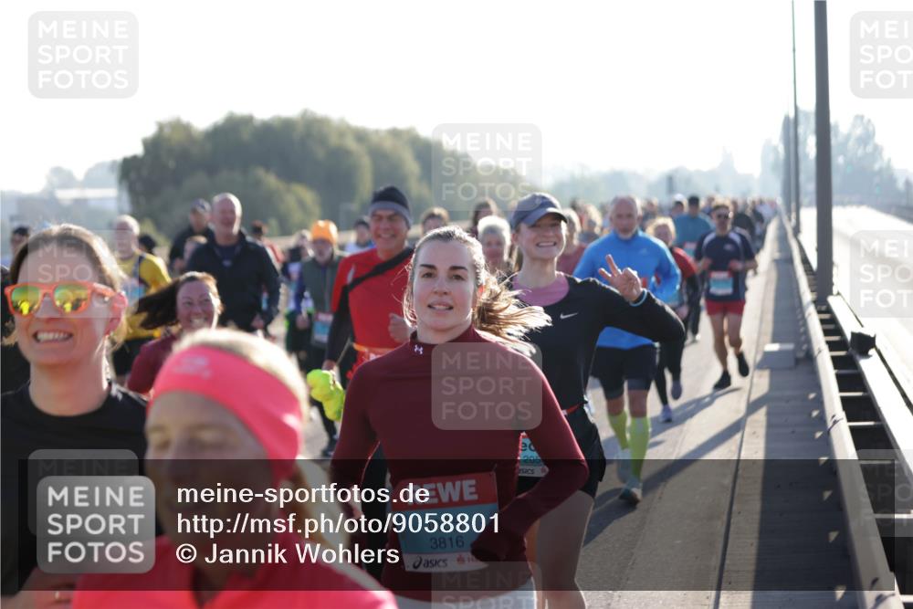 03.10.2025 - Köhlbrandbrückenlauf Jannik Wohlers http://msf.ph/oto/9058801 03.10.2025 09:21:56 Position 3 3816, 205 meine-sportfotos.de